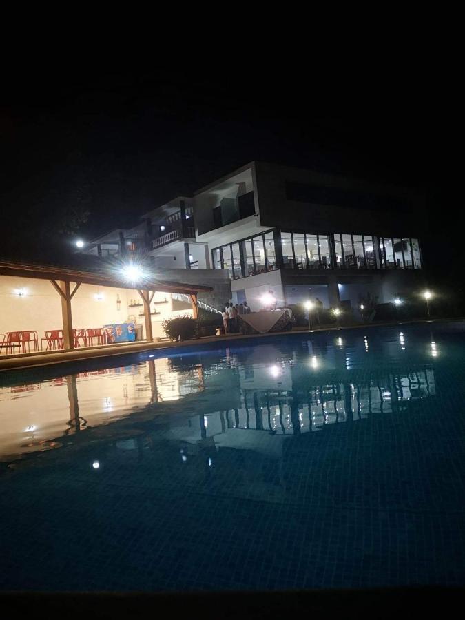 Restaurante Residencial Pizzaria S. Estevao Aguiar da Beira Eksteriør bilde