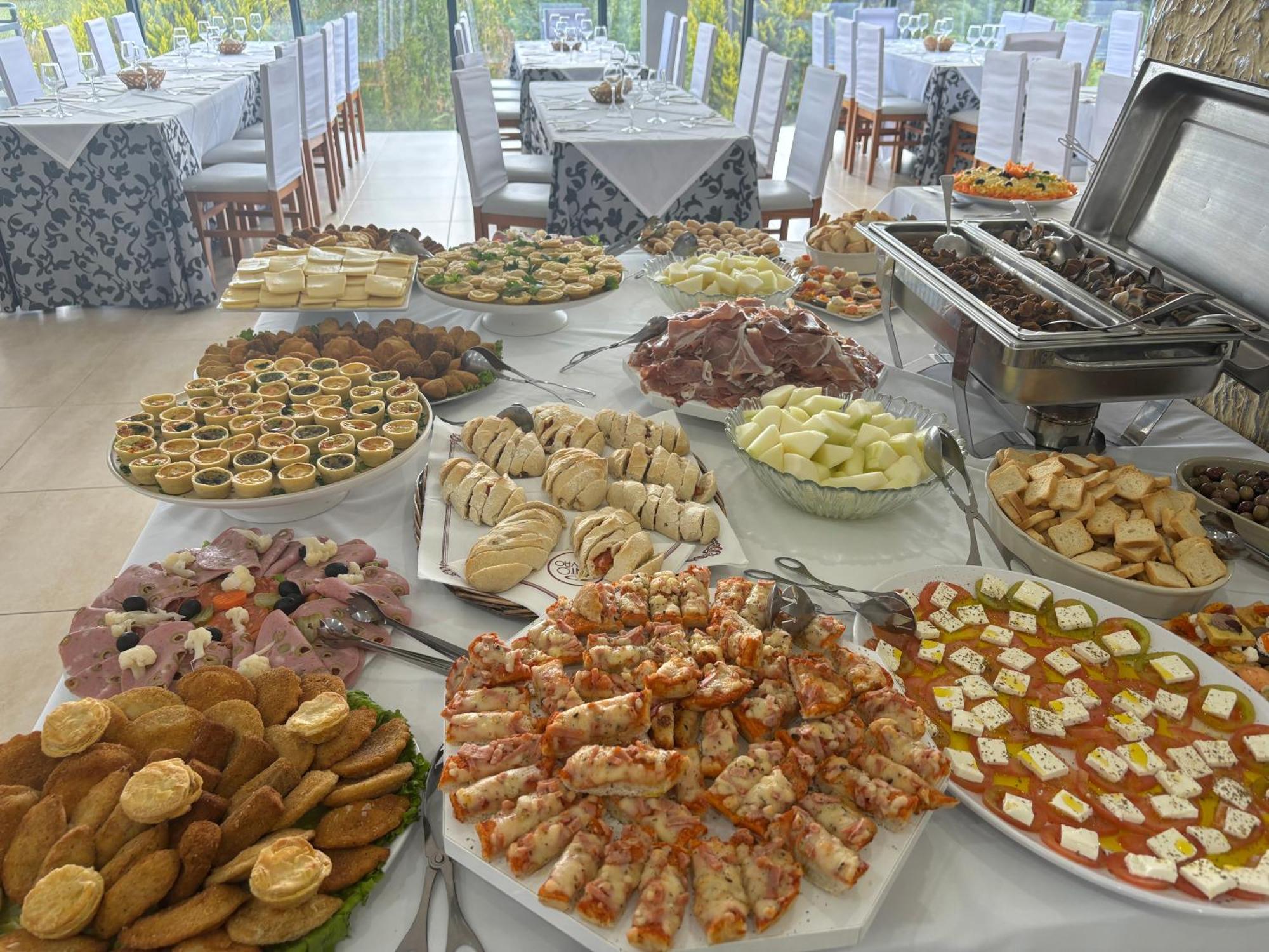 Restaurante Residencial Pizzaria S. Estevao Aguiar da Beira Eksteriør bilde