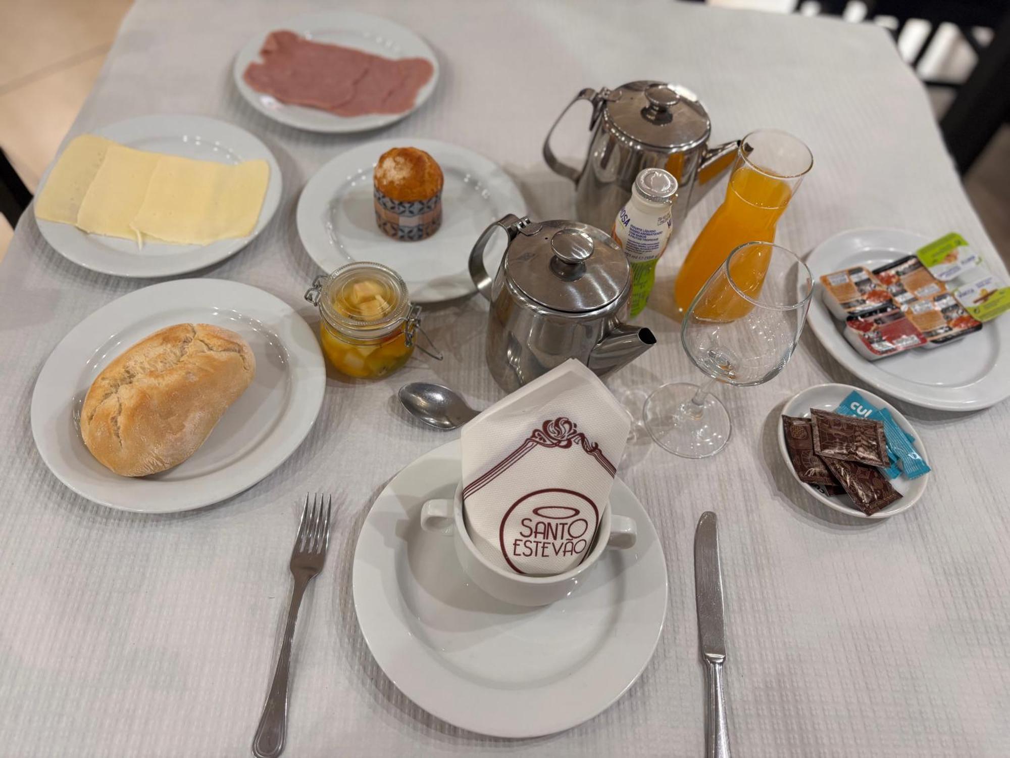 Restaurante Residencial Pizzaria S. Estevao Aguiar da Beira Eksteriør bilde